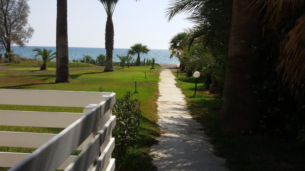 Sandy Beach Apartment 3 Вороклини Екстериор снимка