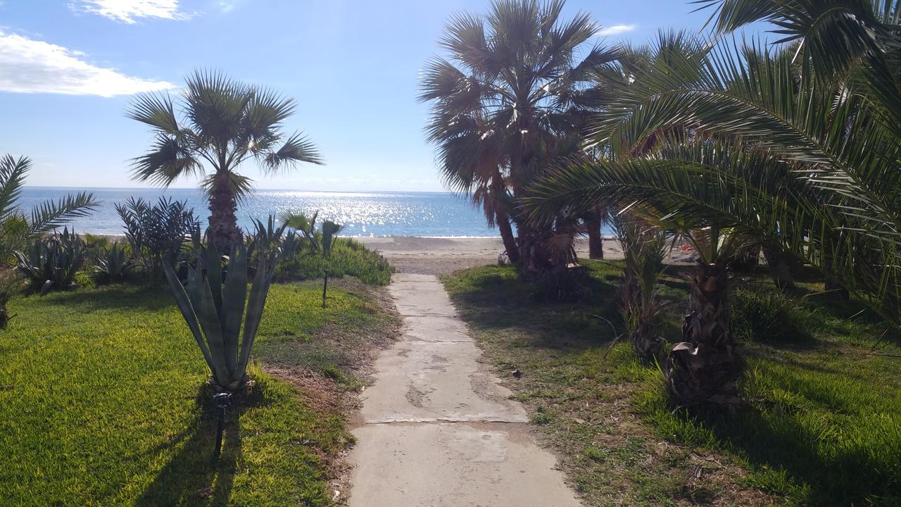 Sandy Beach Apartment 3 Вороклини Екстериор снимка
