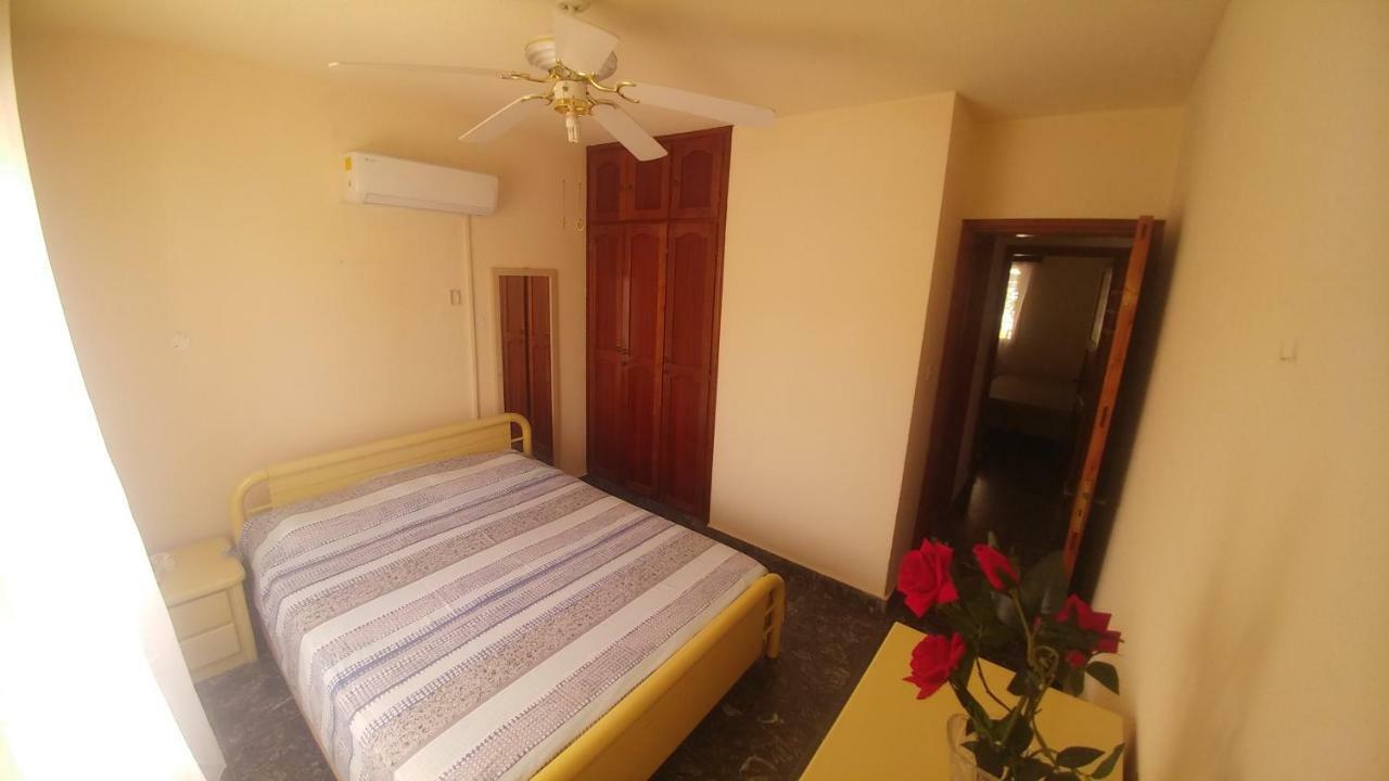 Sandy Beach Apartment 3 Вороклини Екстериор снимка